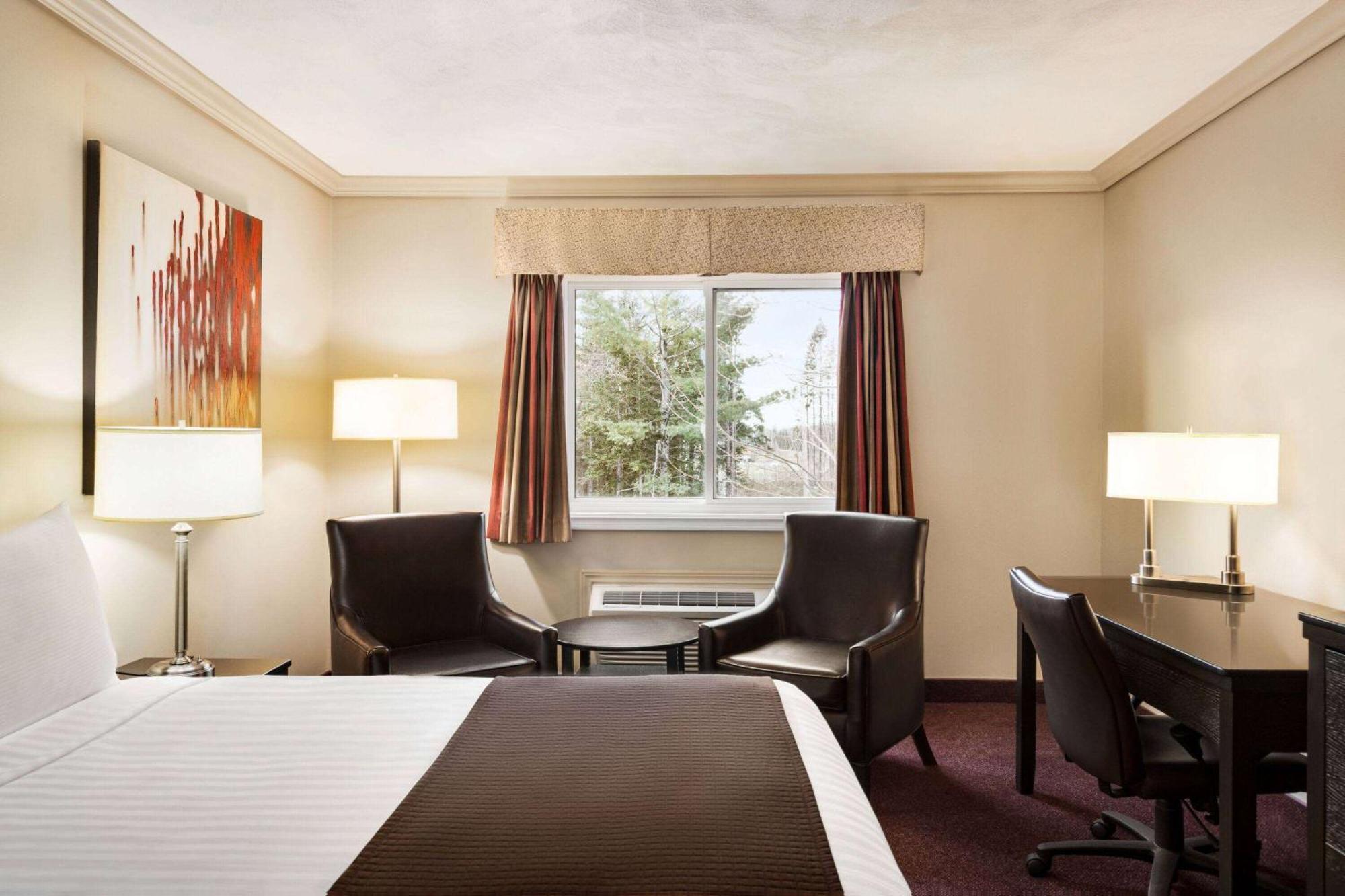 Atlantic Host Hotel, Trademark Collection By Wyndham Батерст Экстерьер фото
