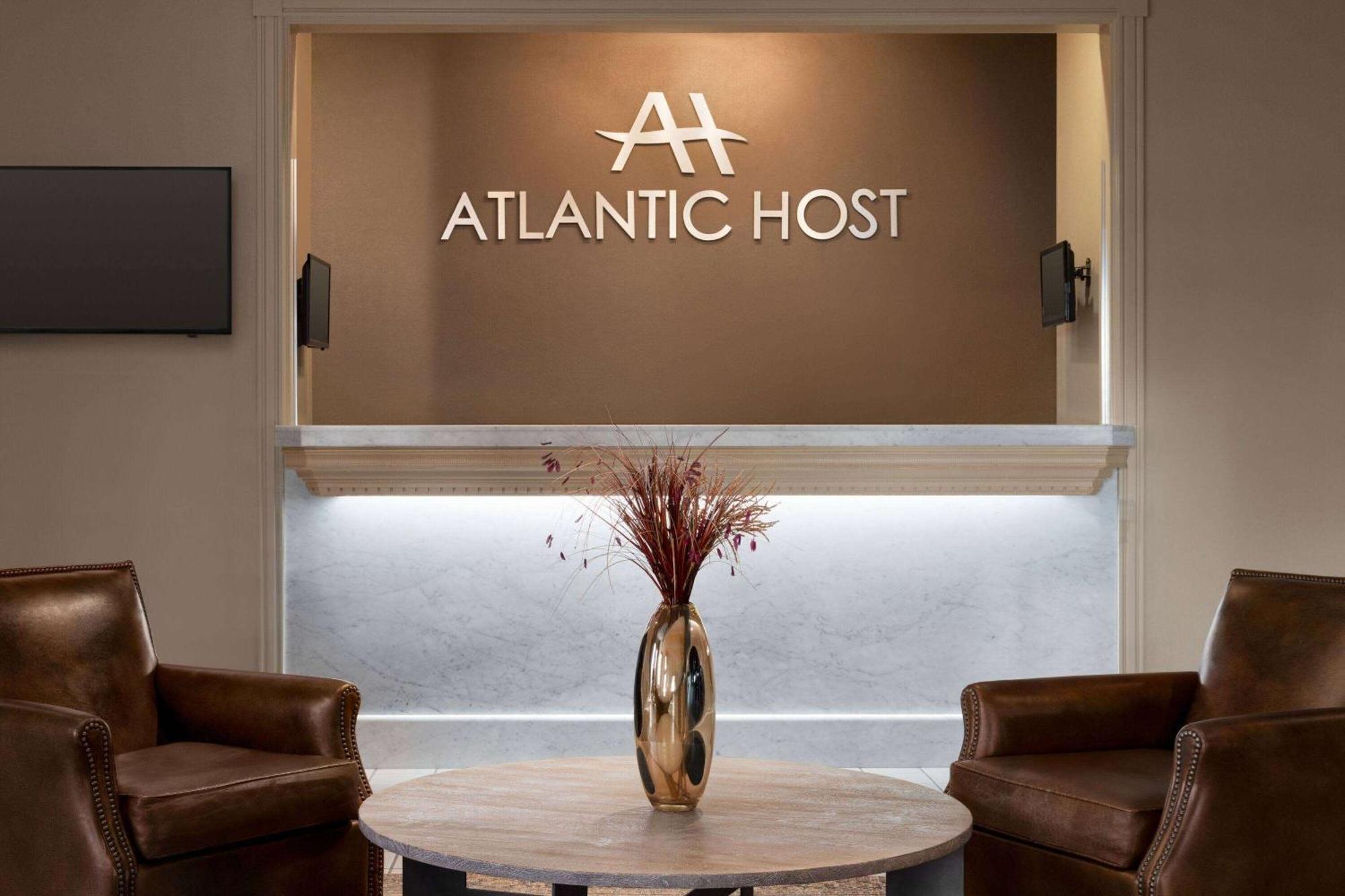 Atlantic Host Hotel, Trademark Collection By Wyndham Батерст Экстерьер фото